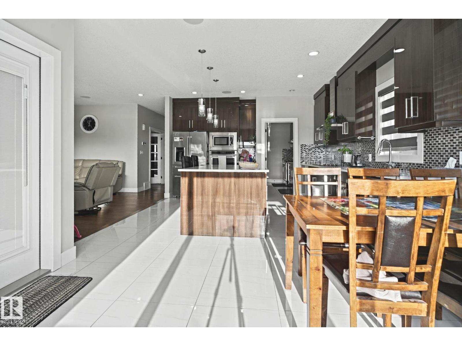 4119 7 Av Sw, Edmonton, Alberta  T6X 2J2 - Photo 12 - E4484939