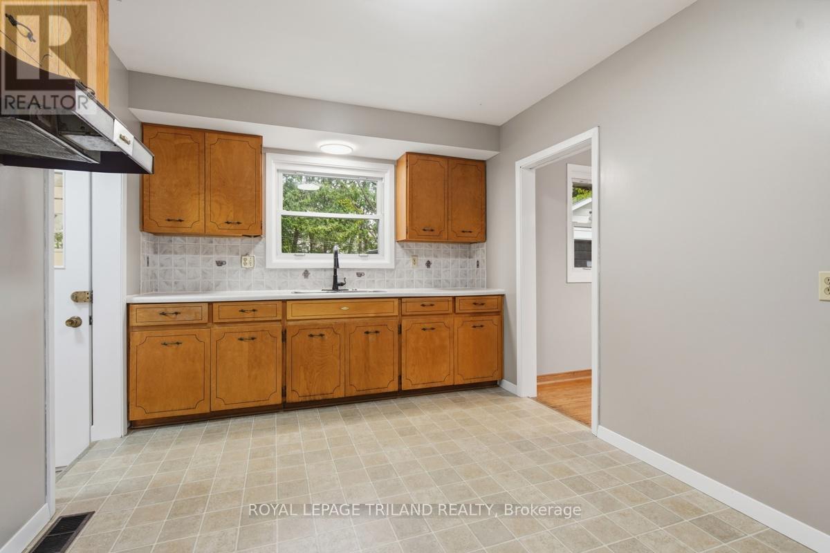 1281 Victoria Drive, London East, Ontario  N5Y 4E5 - Photo 12 - X13064436