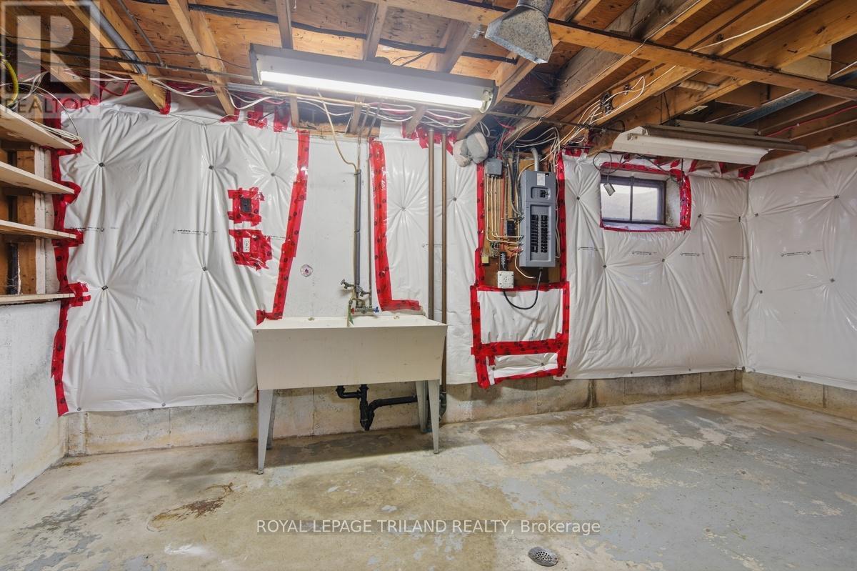 1281 Victoria Drive, London East, Ontario  N5Y 4E5 - Photo 33 - X13064436