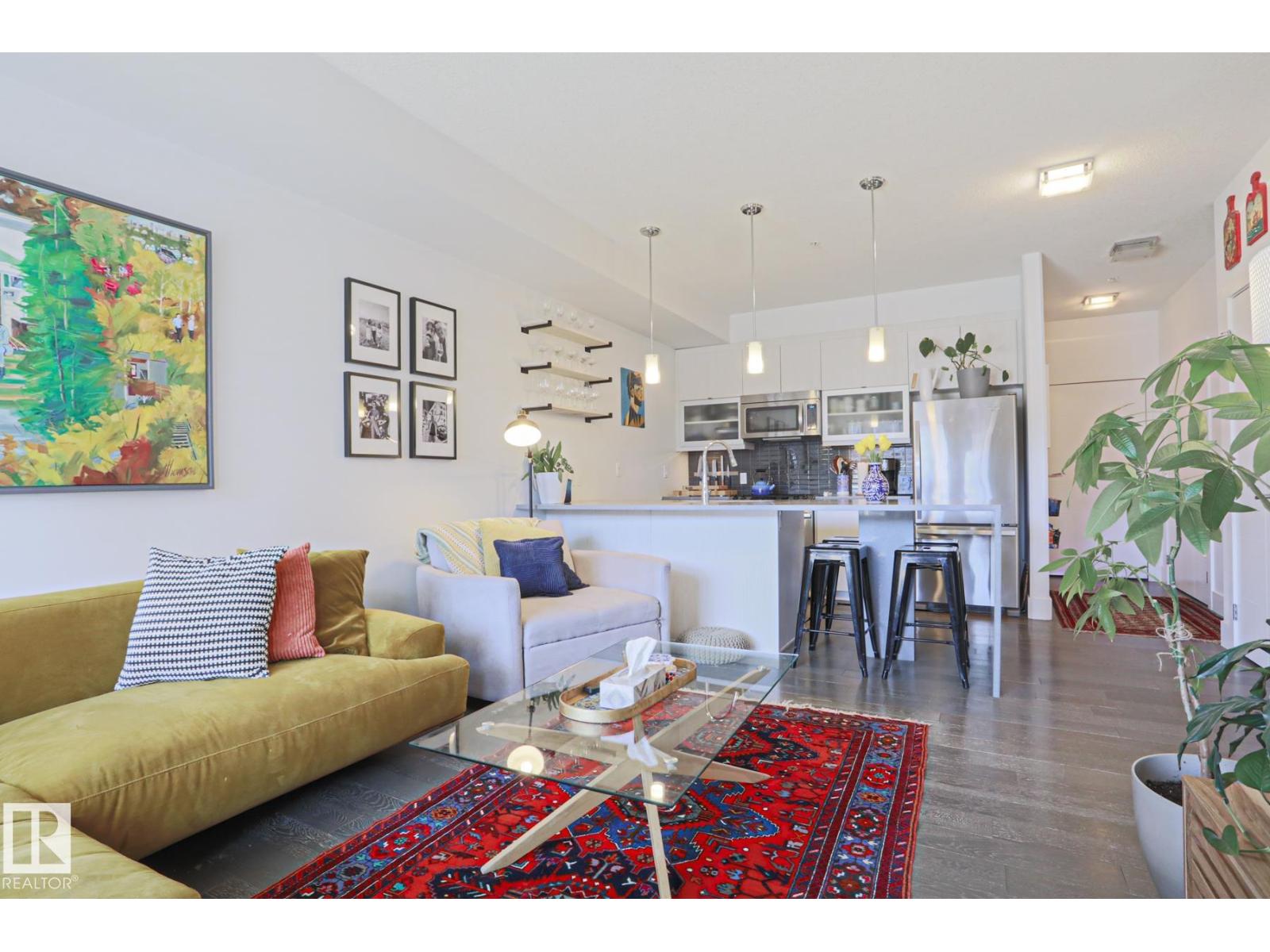 #202 10030 83 AV NW, edmonton, Alberta