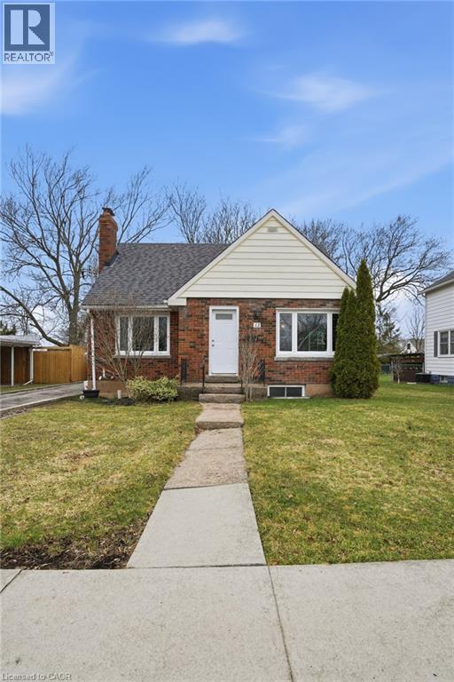 22 Greenwood Avenue, Welland, Ontario  L3C 4B2 - Photo 3 - 40814957