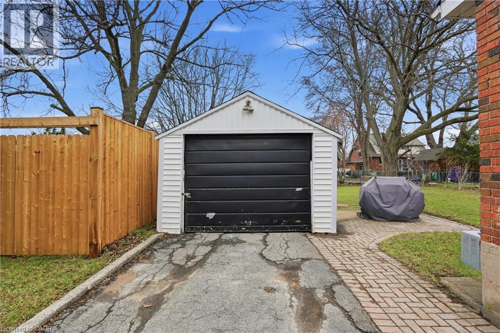 22 Greenwood Avenue, Welland, Ontario  L3C 4B2 - Photo 37 - 40814957