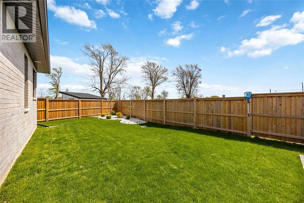 621 Mead Court, Sarnia, Ontario  N7W 0B5 - Photo 47 - 26009373