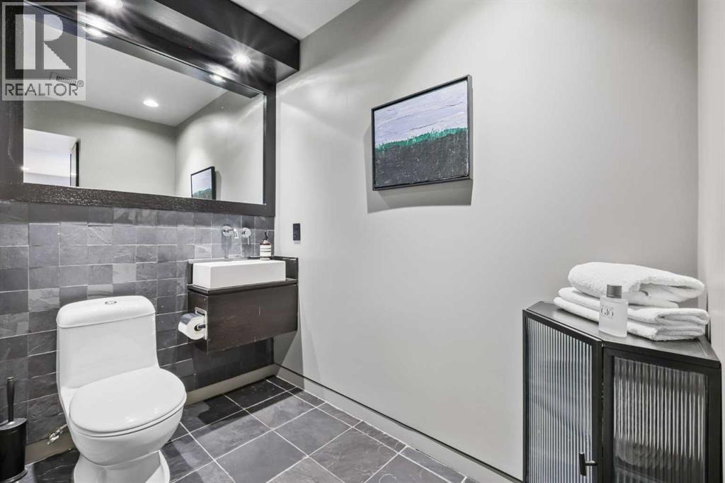 2115 29 Avenue SW, Calgary, Alberta  T2T 1N6 - Photo 9 - A2306297