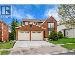40 OLD MAPLE Lane, Kitchener, Ontario