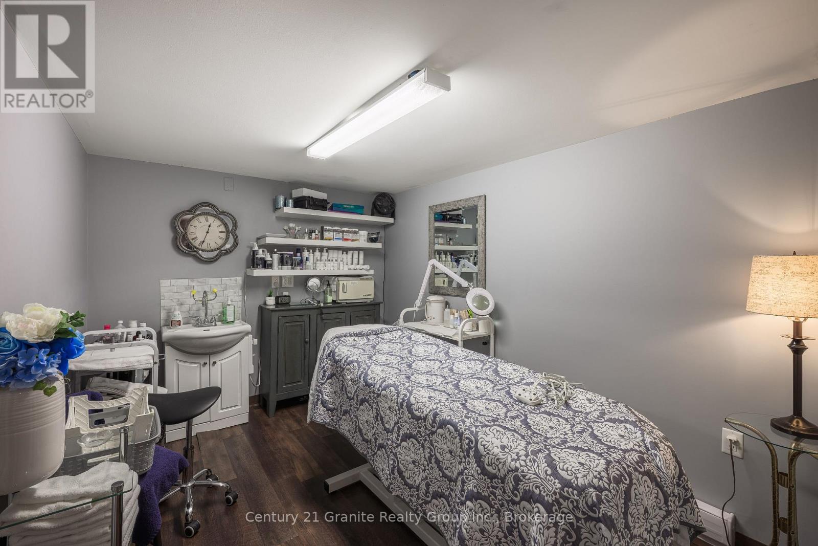 152 Highland Street, Dysart Et Al, Ontario  K0M 1S0 - Photo 10 - X12771076