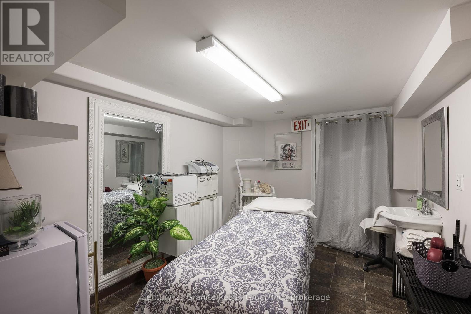 152 Highland Street, Dysart Et Al, Ontario  K0M 1S0 - Photo 11 - X12771076