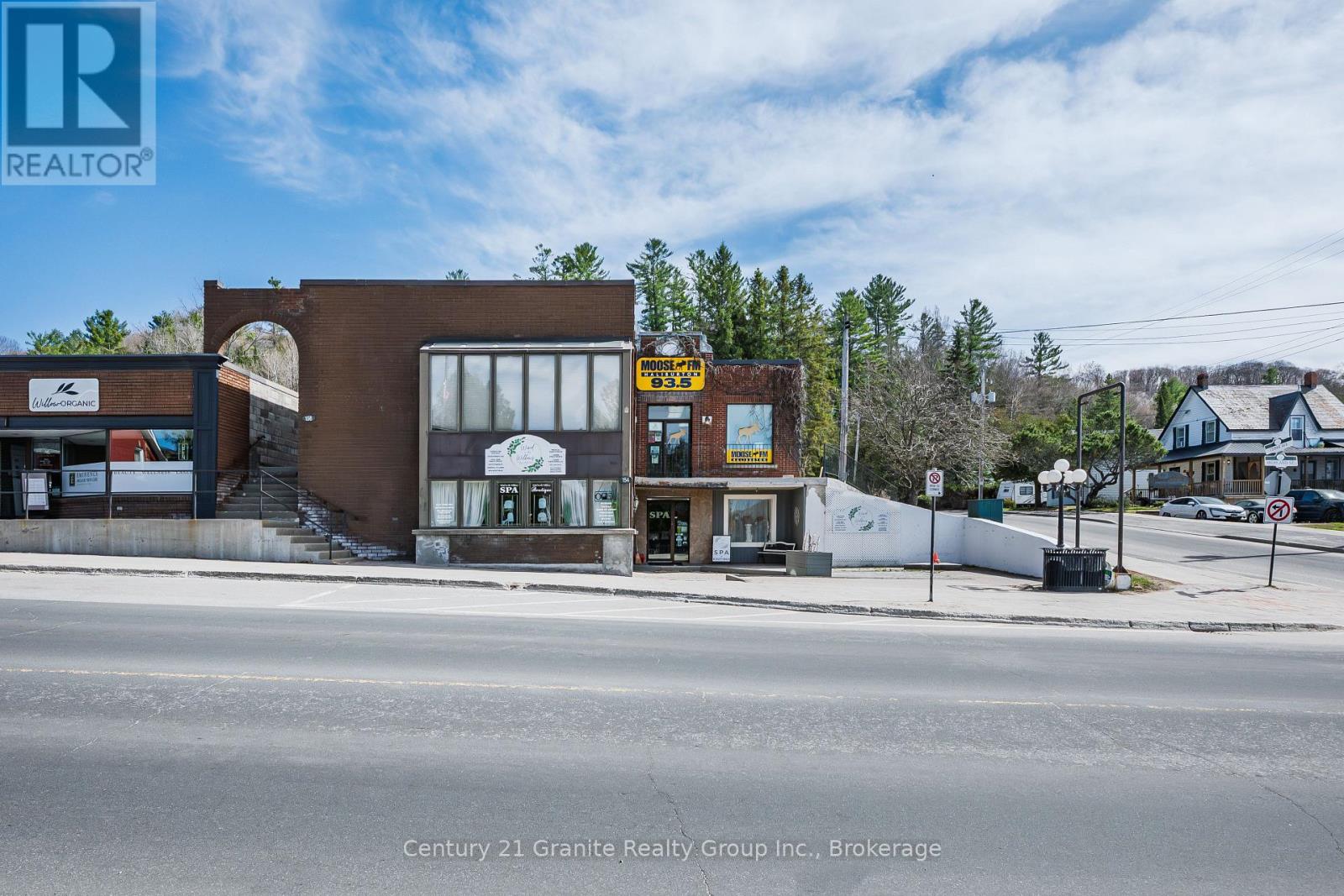 152 Highland Street, Dysart Et Al, Ontario  K0M 1S0 - Photo 1 - X12771076