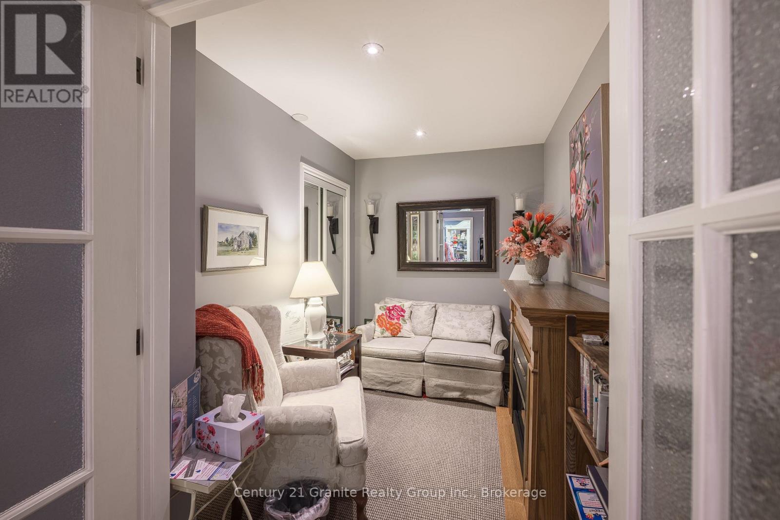 152 Highland Street, Dysart Et Al, Ontario  K0M 1S0 - Photo 8 - X12771076