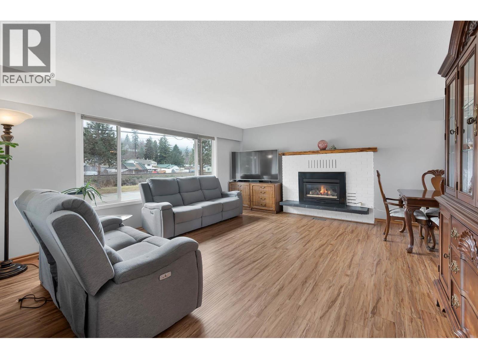 1018 Second Avenue, Chase, British Columbia  V0E 1M0 - Photo 8 - 10385481