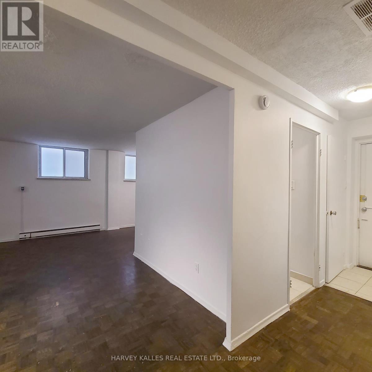 4 - 570 Eglinton Avenue W, Toronto, Ontario  M5N 1B7 - Photo 9 - C13063920