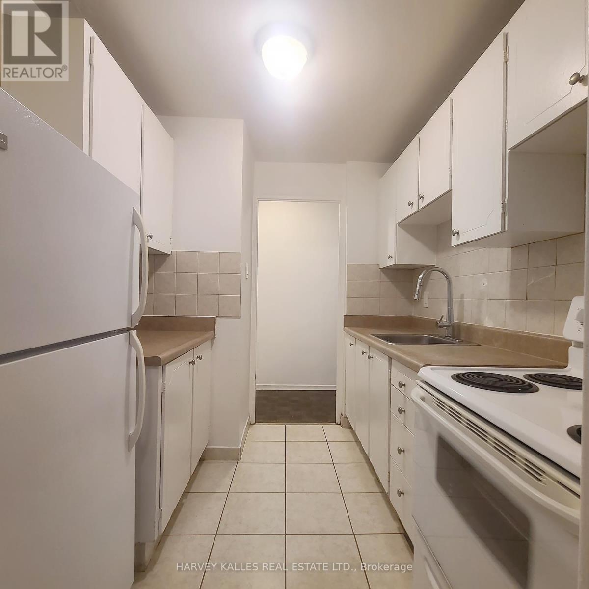 4 - 570 Eglinton Avenue W, Toronto, Ontario  M5N 1B7 - Photo 5 - C13063920