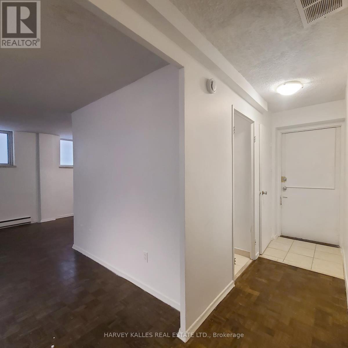 4 - 570 Eglinton Avenue W, Toronto, Ontario  M5N 1B7 - Photo 2 - C13063920