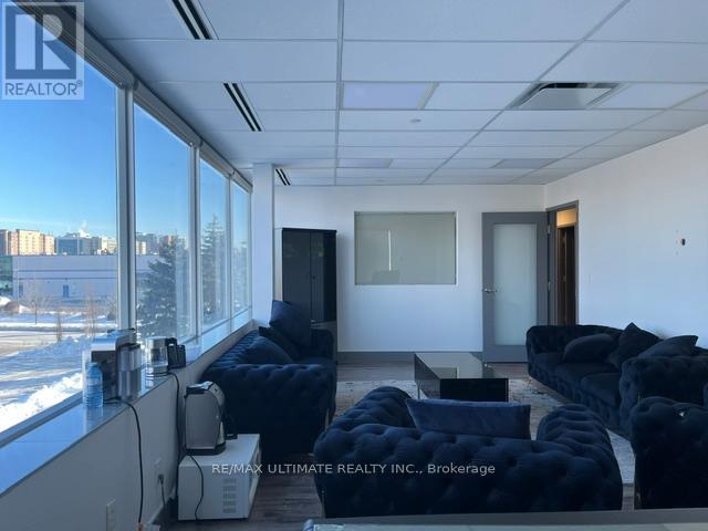 261 Chrislea Road, Vaughan, Ontario  L4L 8S5 - Photo 3 - N12851384