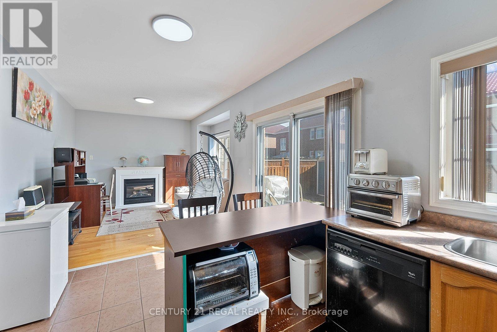 664 Fred Mclaren Boulevard, Markham, Ontario  L6E 1J3 - Photo 18 - N12980190
