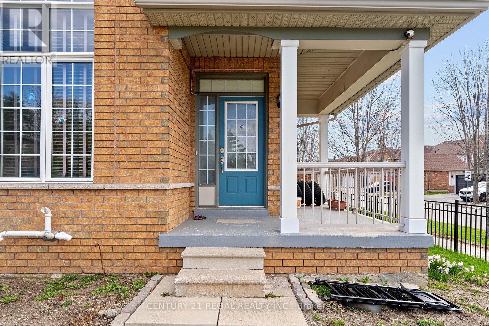 664 Fred Mclaren Boulevard, Markham, Ontario  L6E 1J3 - Photo 4 - N12980190