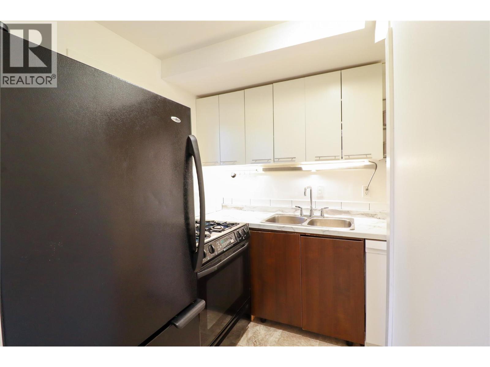 115 Phoenix Avenue, Penticton, British Columbia  V2A 2Z6 - Photo 20 - 10385430