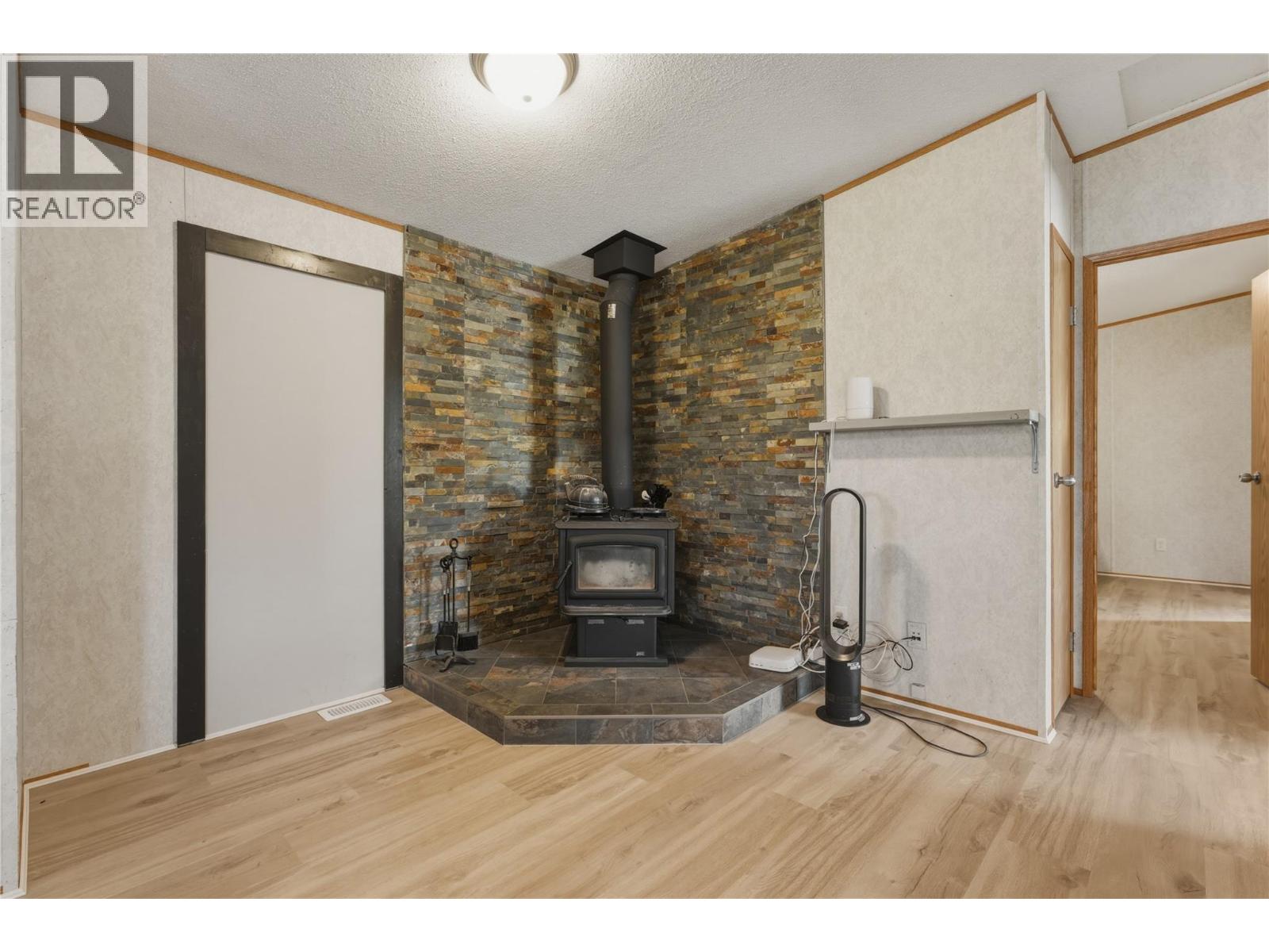 2554 Willow Park Road, Vernon, British Columbia  V1H 1M4 - Photo 8 - 10385266