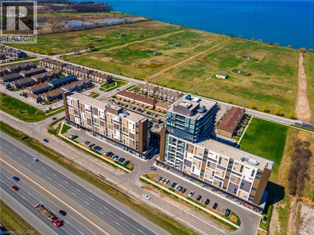 550 North Service Road Unit# 1404, Grimsby, Ontario  L3M 0H9 - Photo 1 - 40787135