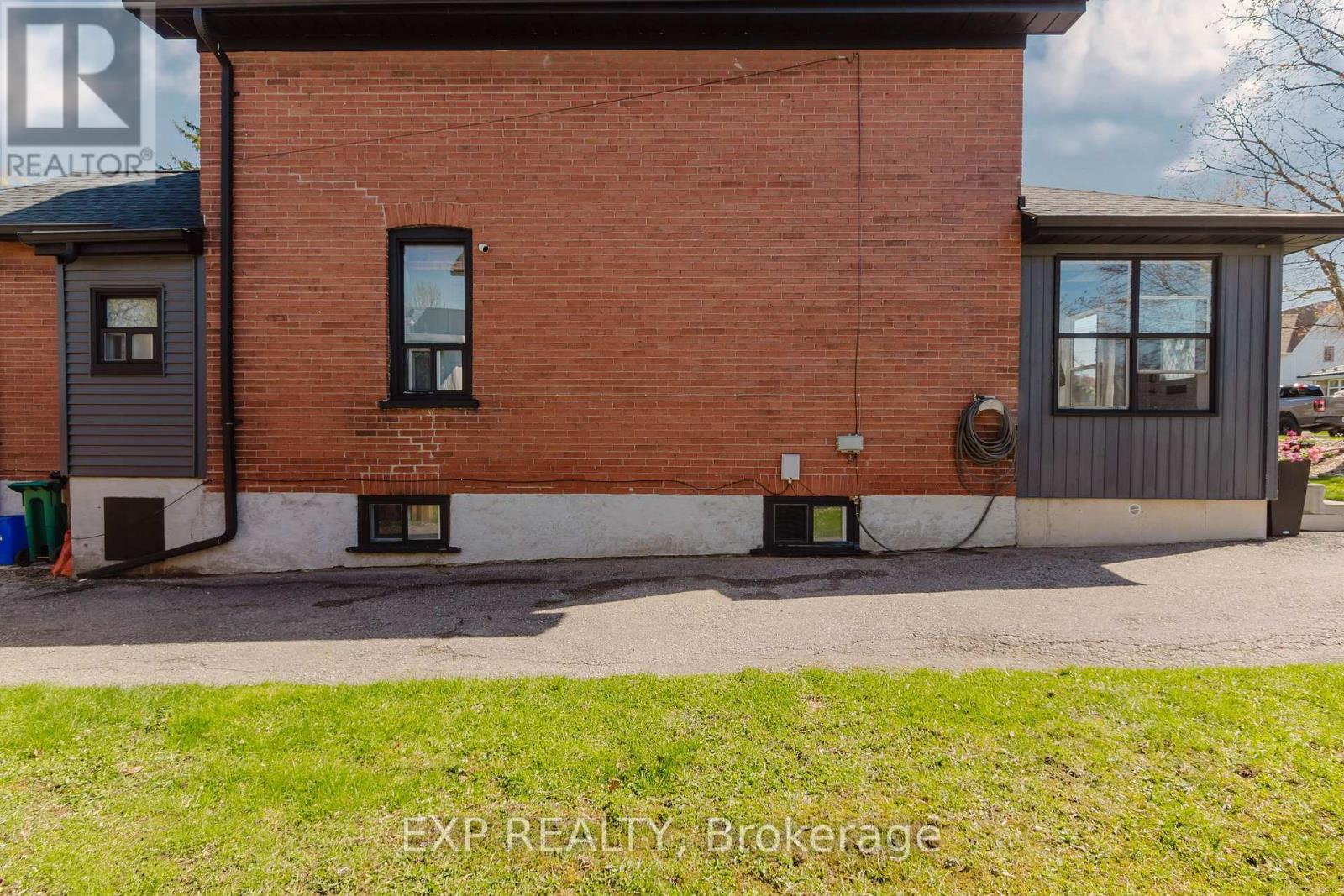 263 Shepherd Avenue, Cambridge, Ontario  N3C 1T7 - Photo 31 - X13046344