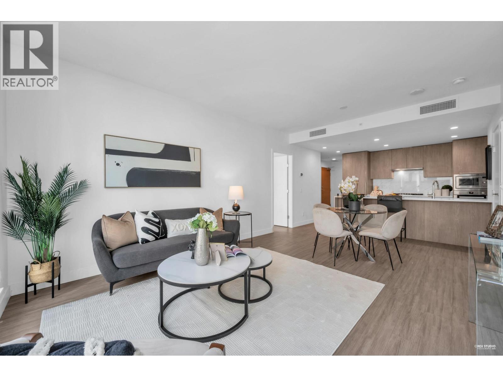 406 6398 Silver Avenue, Burnaby, British Columbia  V5H 0K7 - Photo 3 - R3117866