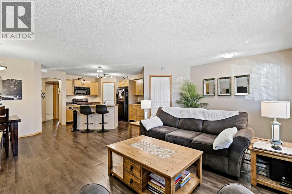 104, 15 Everridge Square SW, Calgary, Alberta  T2Y 5J5 - Photo 7 - A2297574