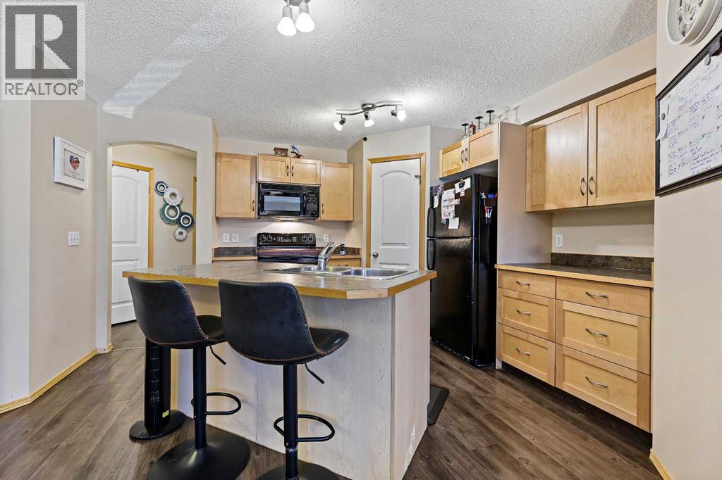 104, 15 Everridge Square SW, Calgary, Alberta  T2Y 5J5 - Photo 10 - A2297574