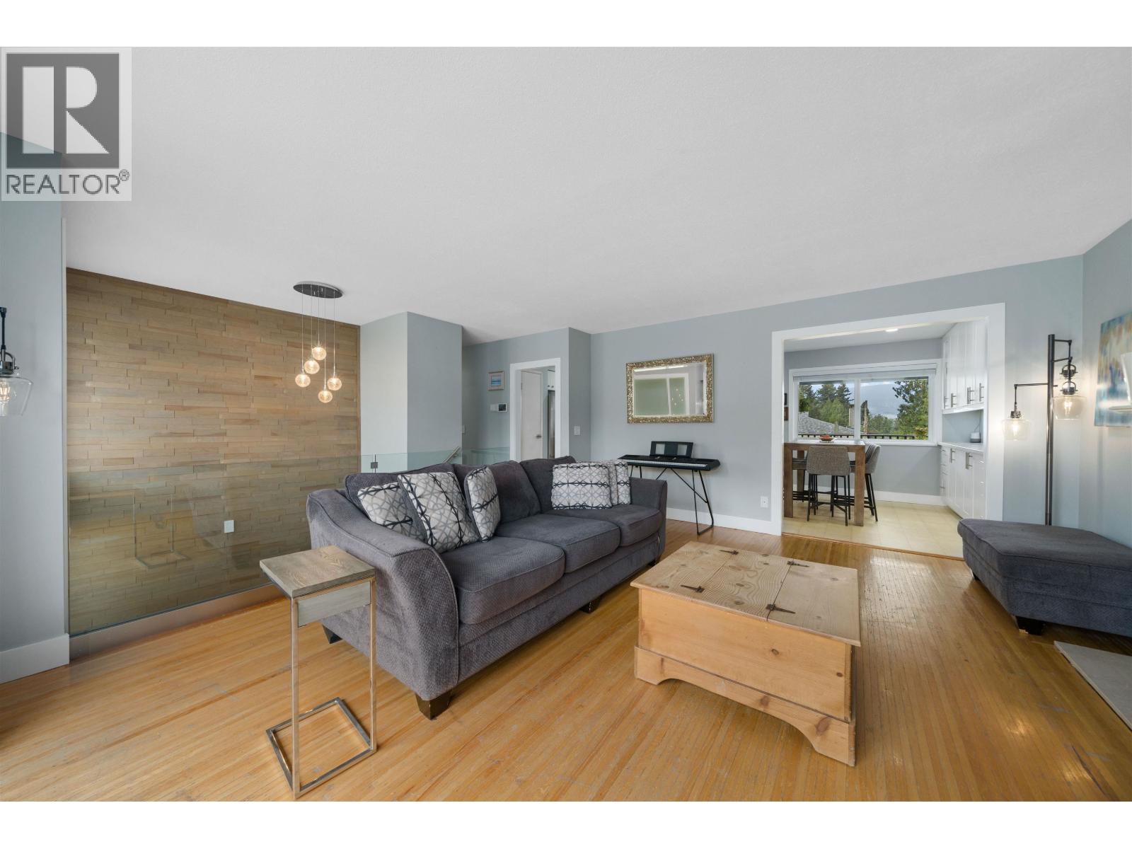 2115 Audrey Drive, Port Coquitlam, British Columbia  V3C 1G9 - Photo 8 - R3117822