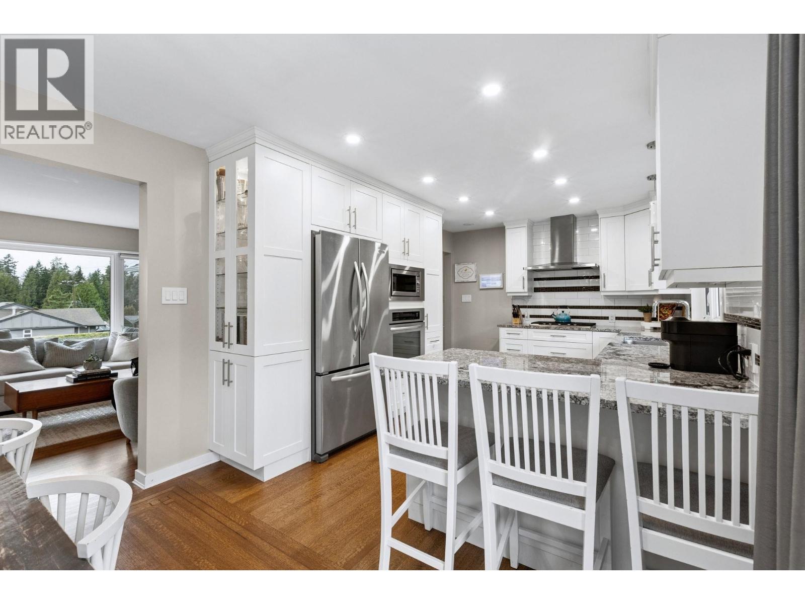 4384 Highland Boulevard, North Vancouver, British Columbia  V7R 2Z9 - Photo 11 - R3117827
