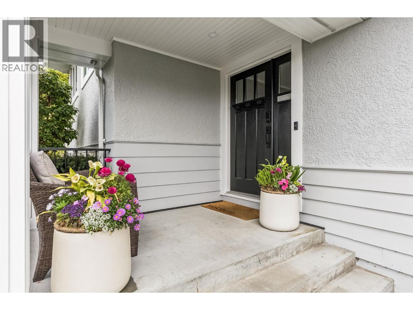 4384 Highland Boulevard, North Vancouver, British Columbia  V7R 2Z9 - Photo 3 - R3117827