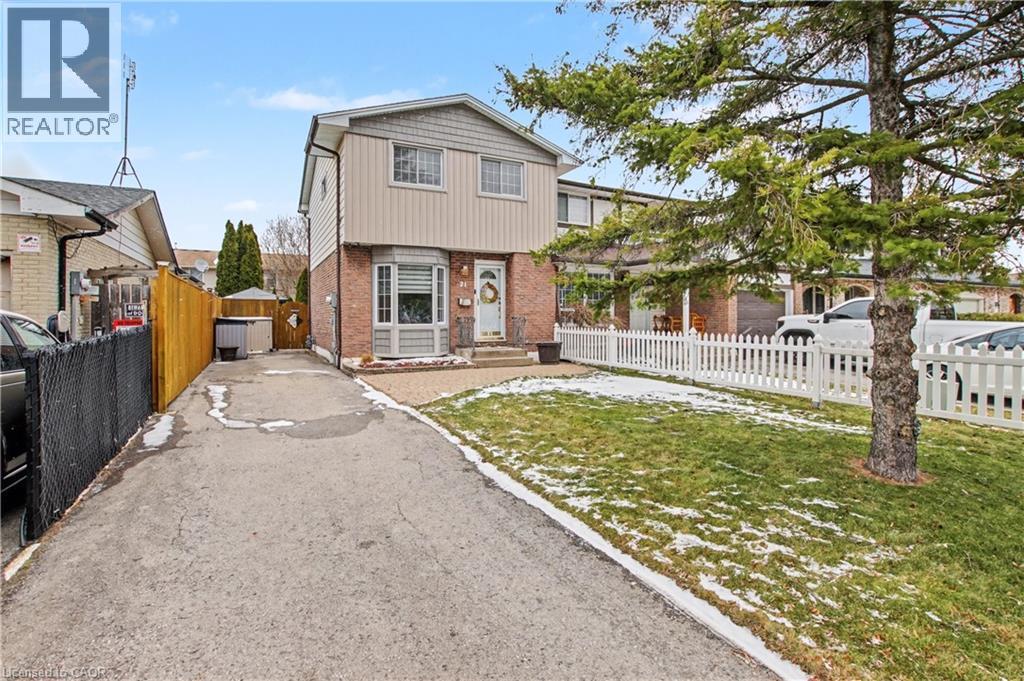 21 Greystone Crescent, St. Catharines, Ontario  L2N 6P1 - Photo 2 - 40822045