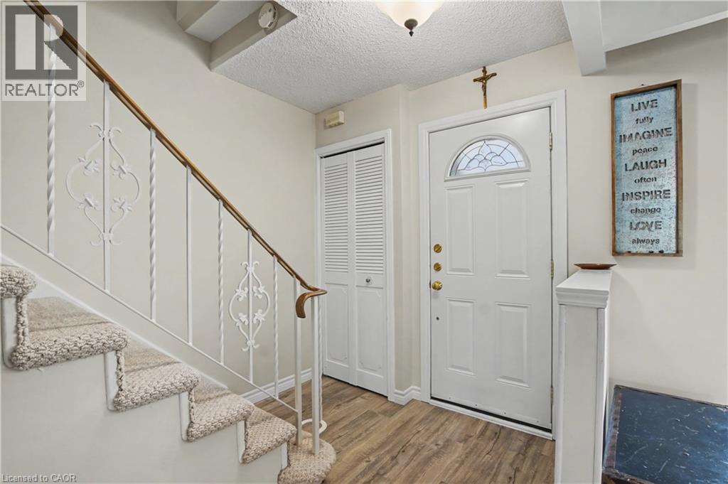 21 Greystone Crescent, St. Catharines, Ontario  L2N 6P1 - Photo 5 - 40822045