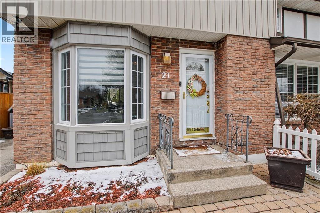 21 Greystone Crescent, St. Catharines, Ontario  L2N 6P1 - Photo 4 - 40822045