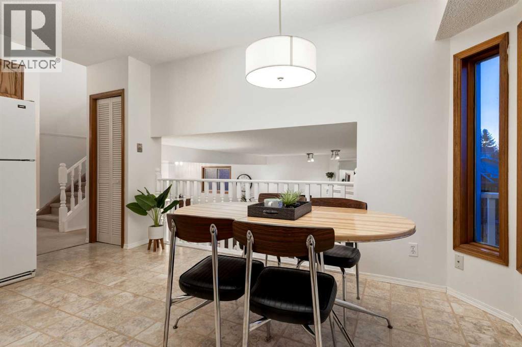 131 Deersaxon Circle Se, Calgary, Alberta  T2J 6V9 - Photo 11 - A2306193