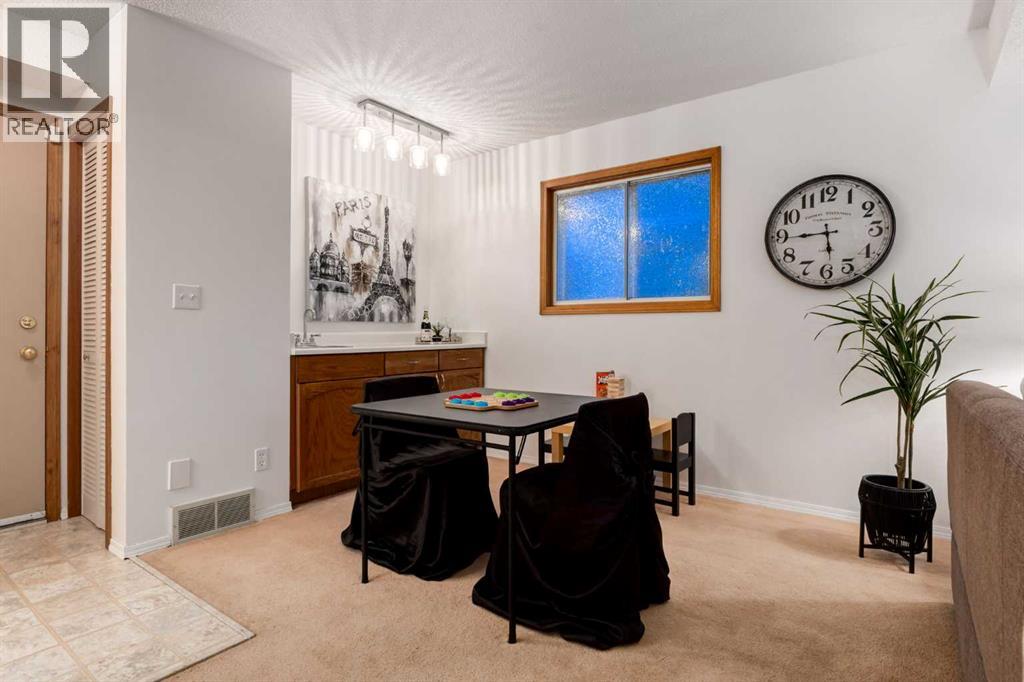 131 Deersaxon Circle Se, Calgary, Alberta  T2J 6V9 - Photo 17 - A2306193