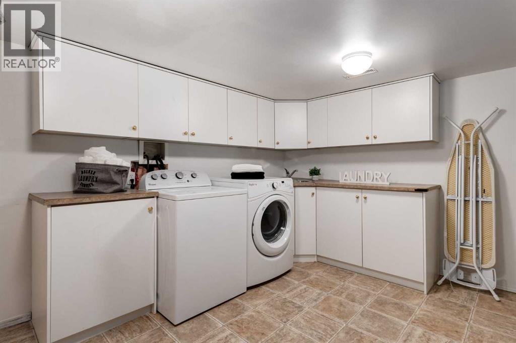 131 Deersaxon Circle Se, Calgary, Alberta  T2J 6V9 - Photo 36 - A2306193