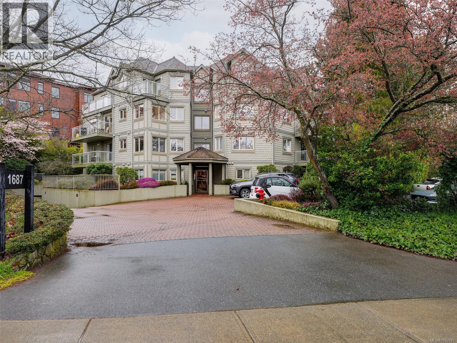 301 1687 Poplar Ave, Saanich, British Columbia  V8P 4K5 - Photo 25 - 1033781