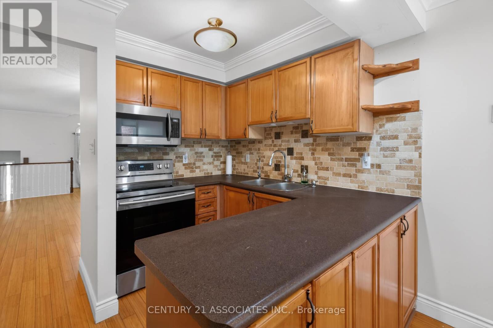 1817 Woodgate Court, Oshawa, Ontario  L1G 7Z1 - Photo 15 - E13064386