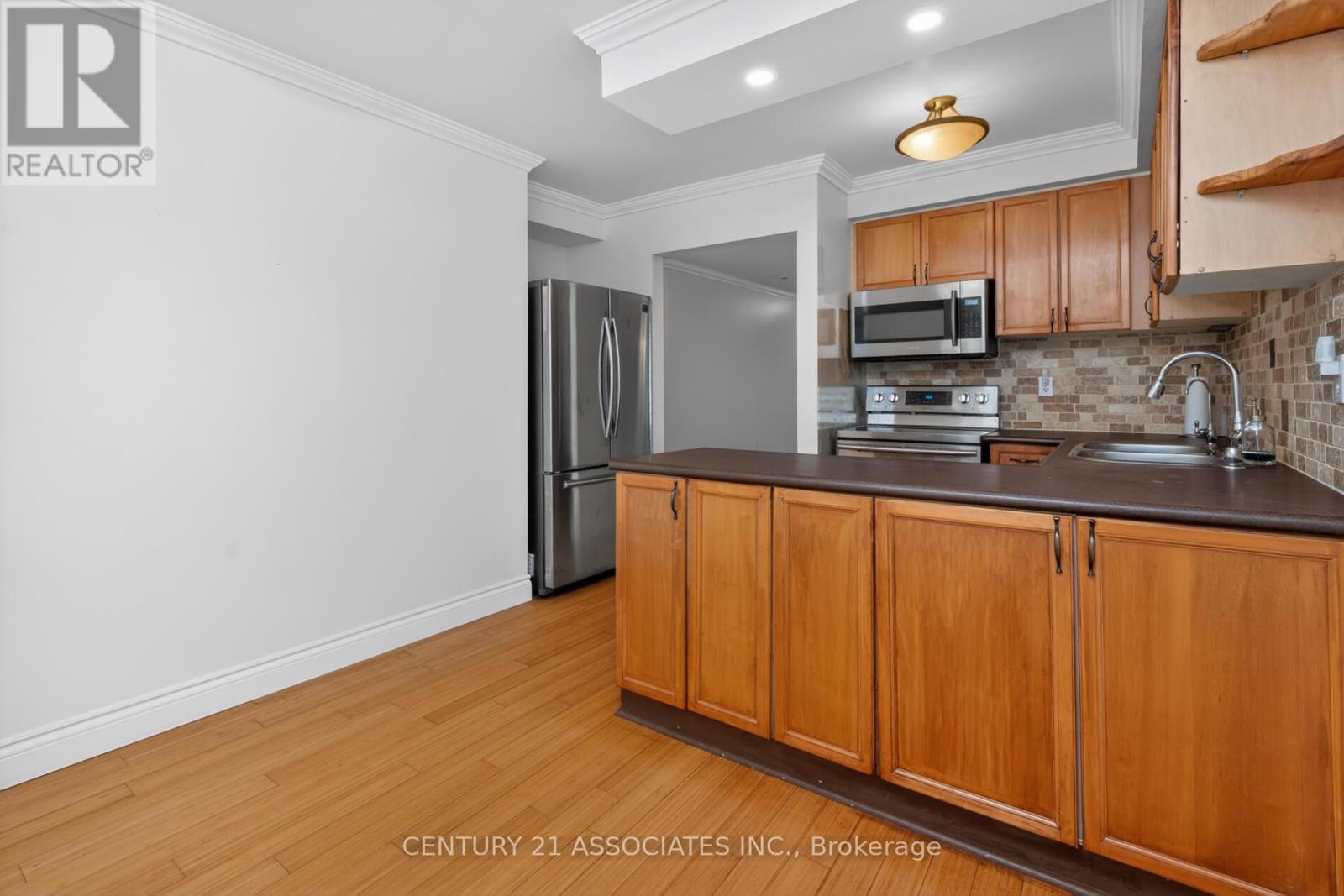 1817 Woodgate Court, Oshawa, Ontario  L1G 7Z1 - Photo 19 - E13064386