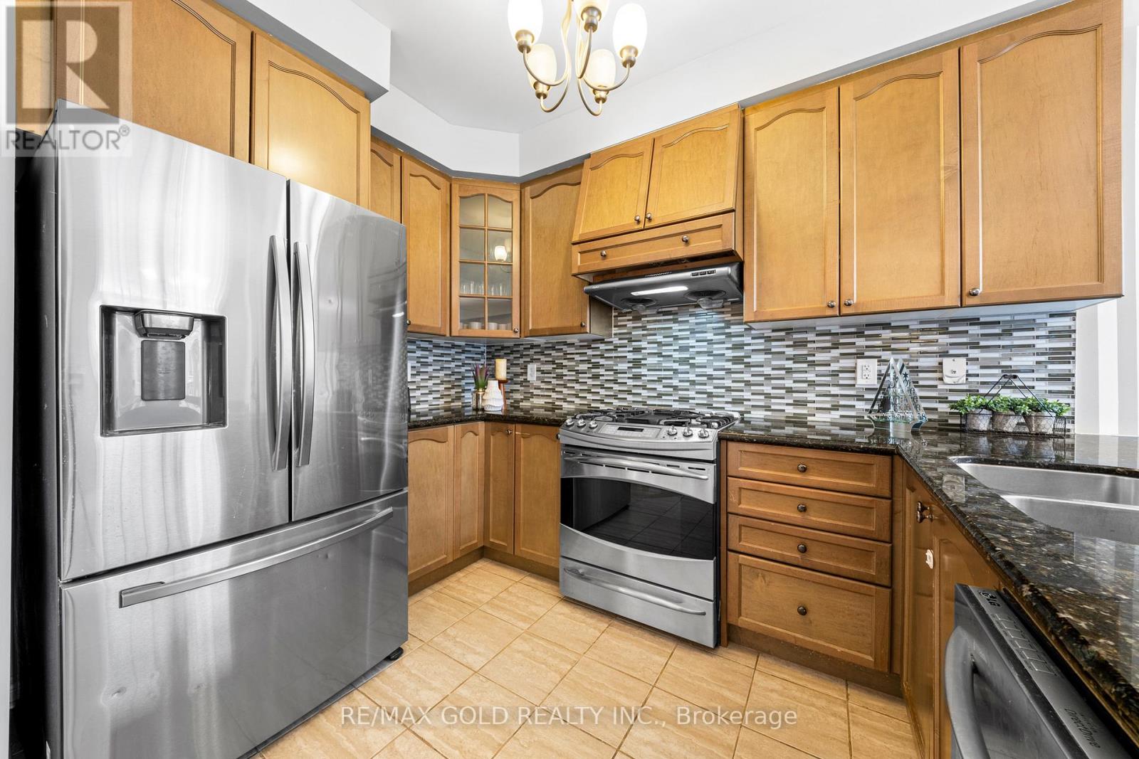 57 James Govan Drive, Whitby, Ontario  L1N 0J9 - Photo 15 - E13064388