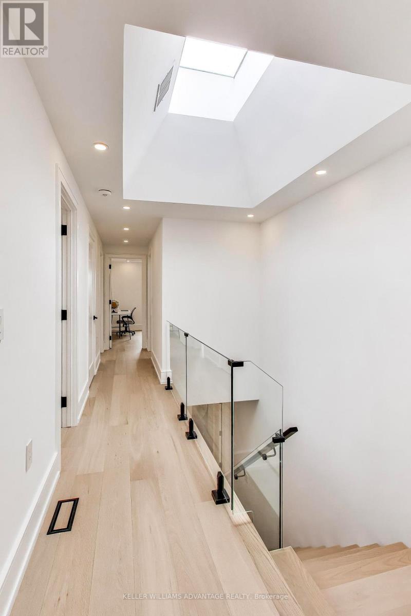 104 Yardley Avenue, Toronto, Ontario  M4B 2B1 - Photo 19 - E13064434