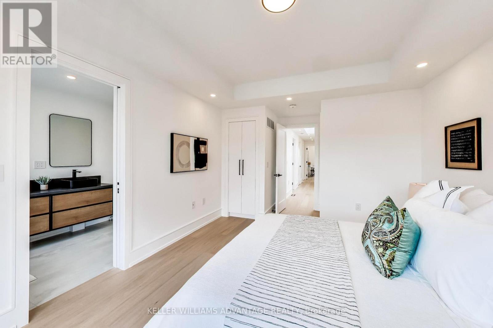 104 Yardley Avenue, Toronto, Ontario  M4B 2B1 - Photo 22 - E13064434