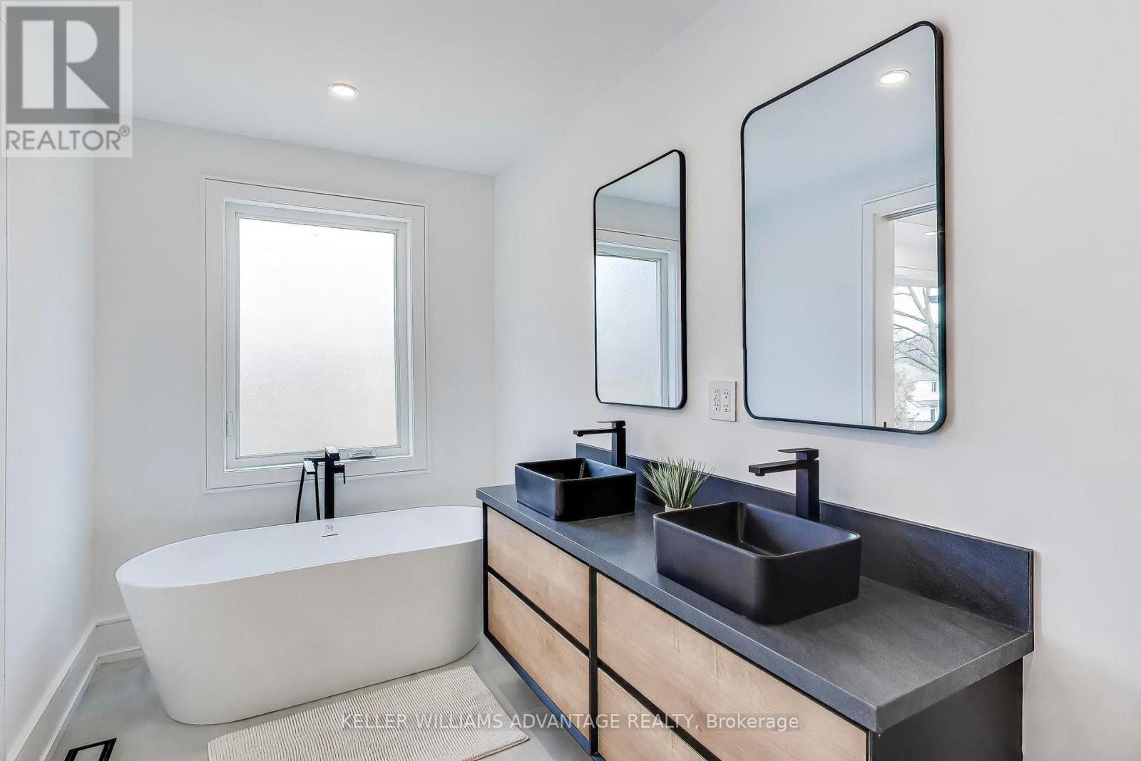 104 Yardley Avenue, Toronto, Ontario  M4B 2B1 - Photo 23 - E13064434