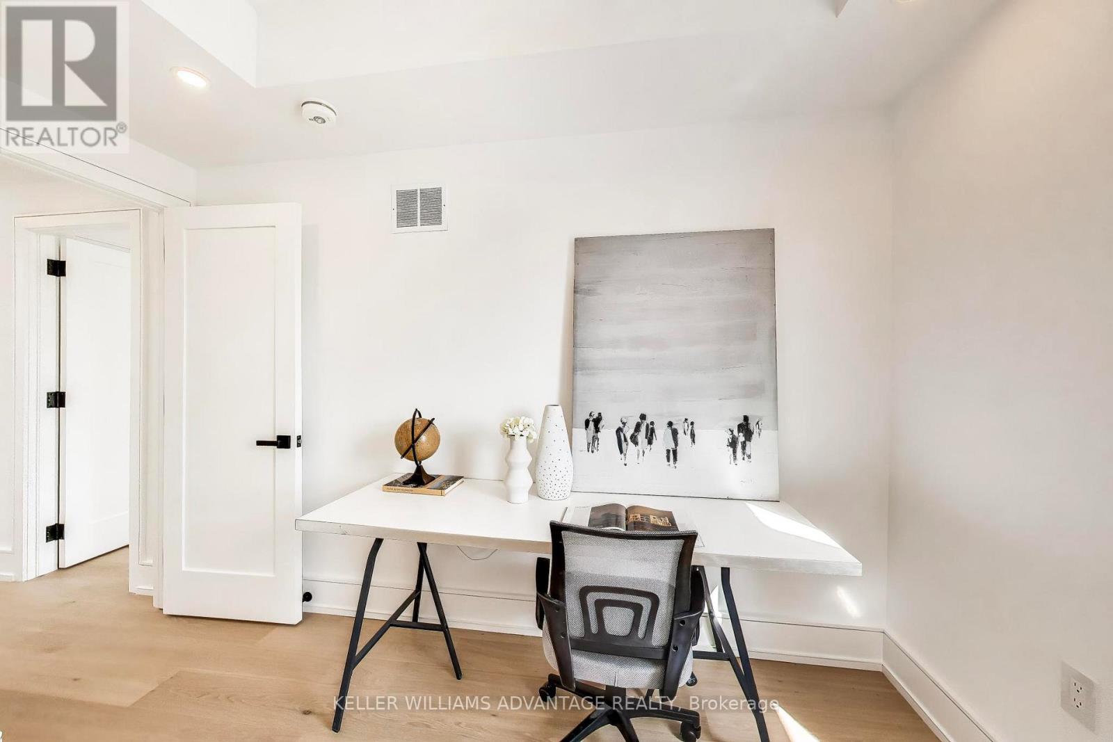 104 Yardley Avenue, Toronto, Ontario  M4B 2B1 - Photo 33 - E13064434
