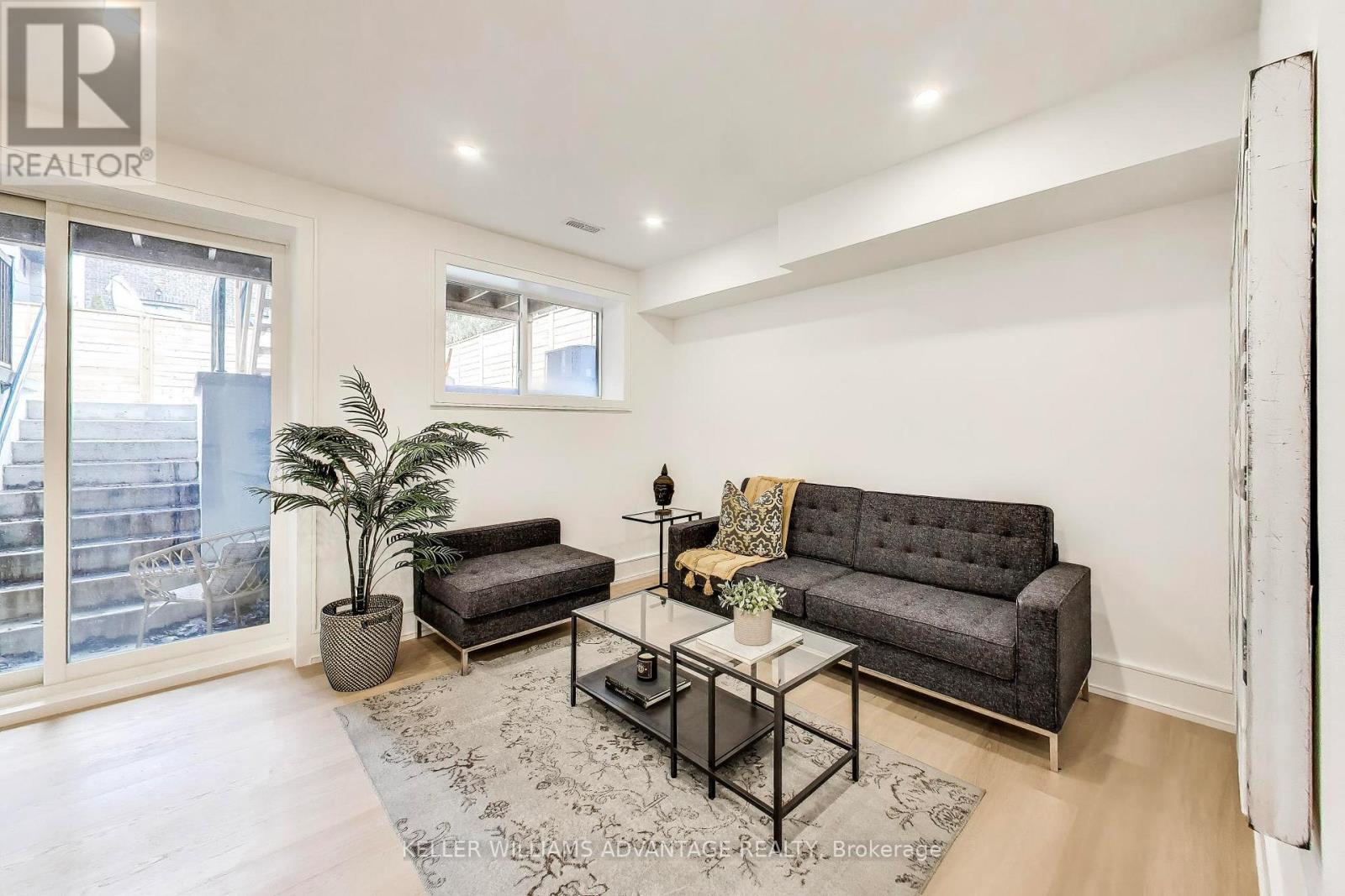104 Yardley Avenue, Toronto, Ontario  M4B 2B1 - Photo 36 - E13064434