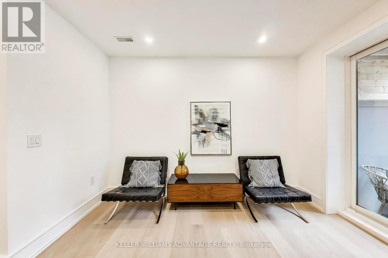 104 Yardley Avenue, Toronto, Ontario  M4B 2B1 - Photo 37 - E13064434