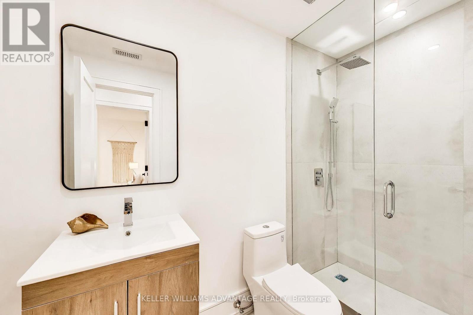 104 Yardley Avenue, Toronto, Ontario  M4B 2B1 - Photo 39 - E13064434