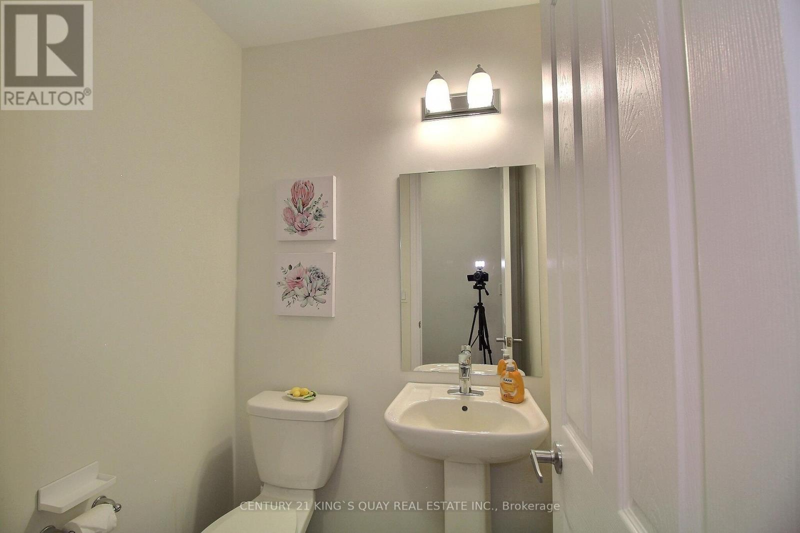 45 Chessington Avenue E, East Gwillimbury, Ontario  L9N 0R5 - Photo 5 - N13064404