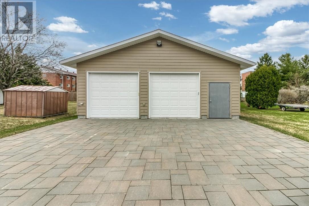 1415 Stephen Street, Sudbury, Ontario  P3E 4L4 - Photo 3 - 2127297