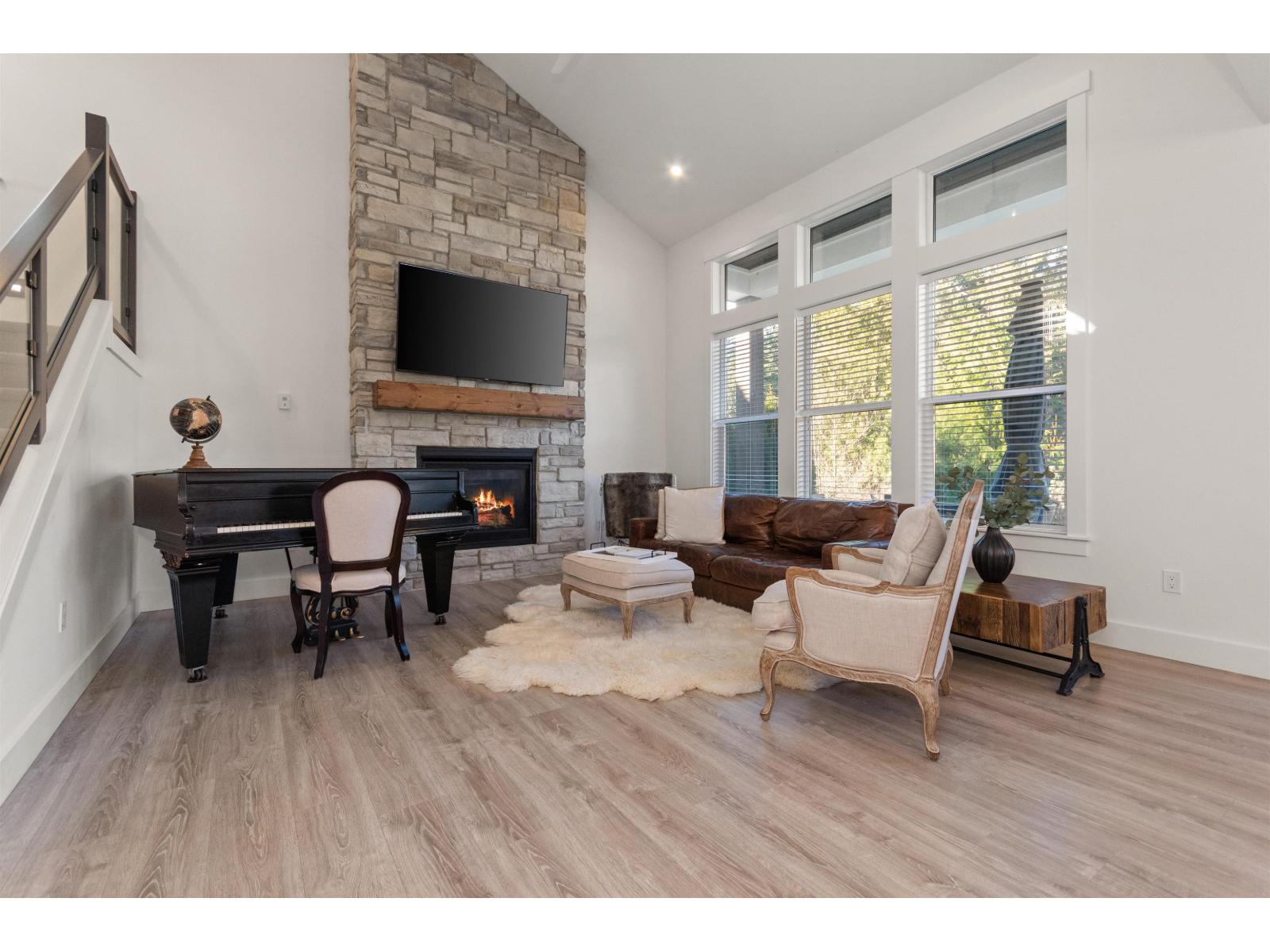 12 1885 Columbia Valley Road, Cultus Lake South, Cultus Lake, British Columbia  V2R 1J8 - Photo 4 - R3117450